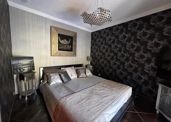 E Di Pietralba 公寓